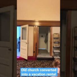 I rented an old church to vacation with my 10 kids!